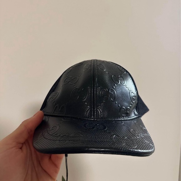 Brand new Gucci hat it was a gift and I be never worn it!Still with the tags - Picture 3 of 3